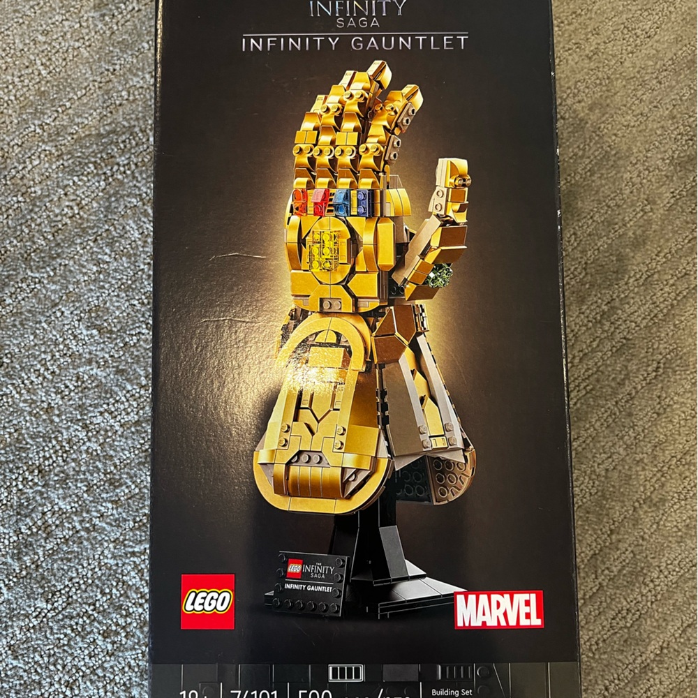 NEW Unopened LEGO Infinity Gauntlet Set